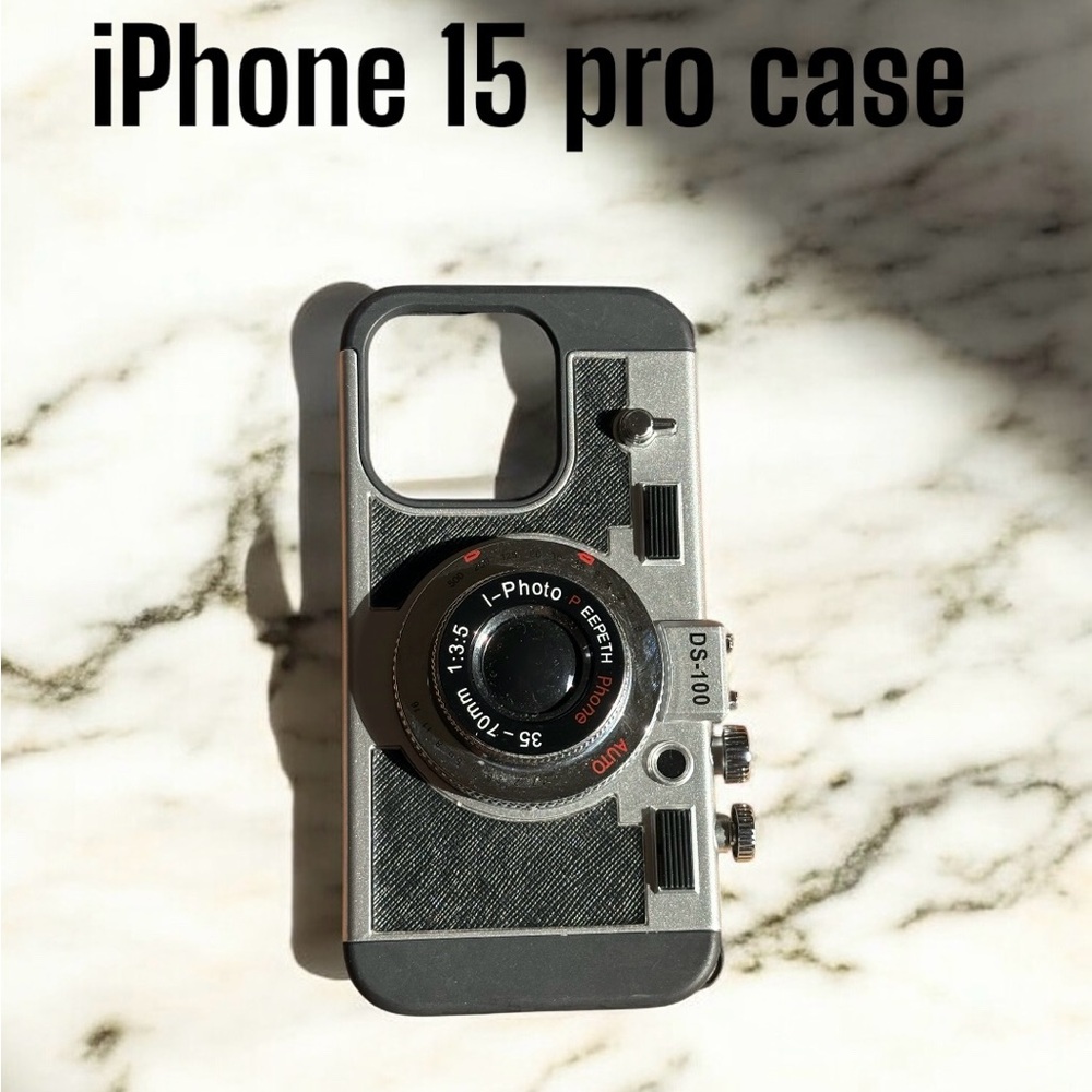 Retro Camera Design iPhone 15 Pro Case